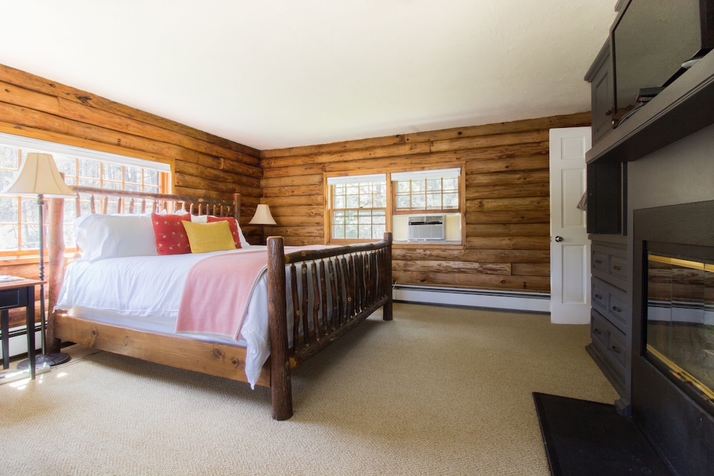 Classic Room, 1 King Bed photo 2
