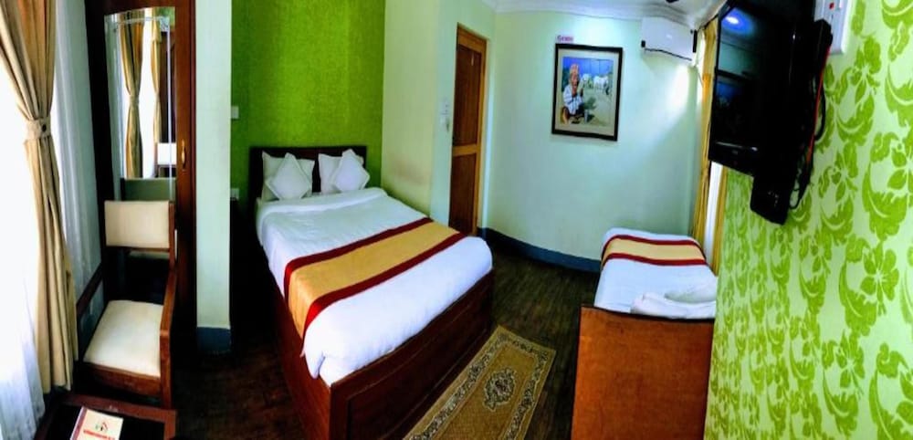 Classic Single Room
