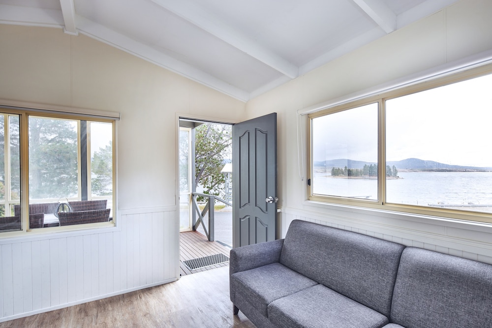 Lake View Villa - Equal Access photo 2