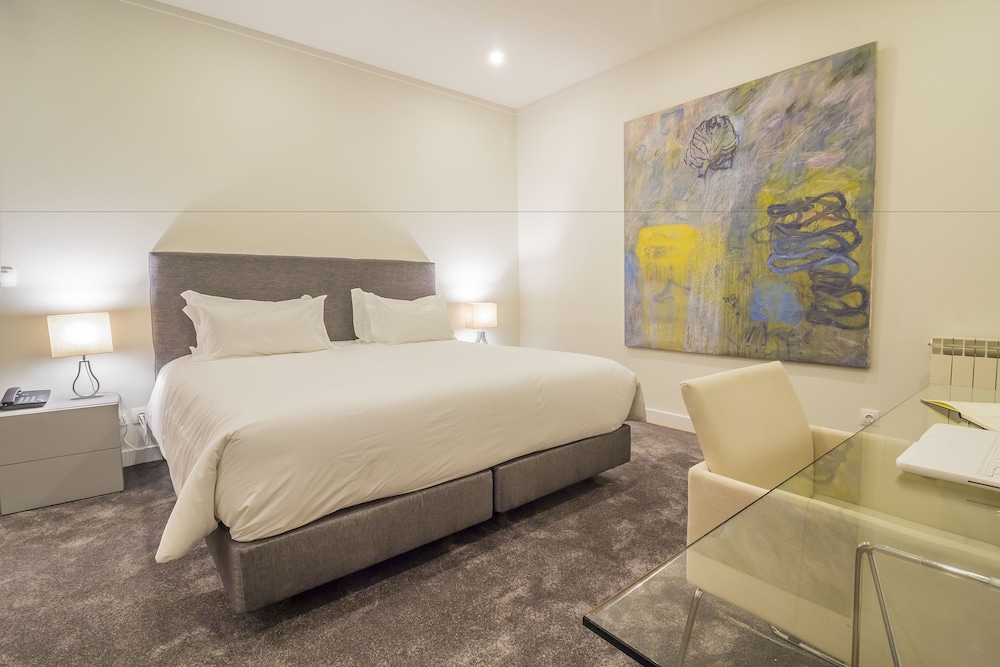 Superior Double or Twin Room, Ensuite photo 2