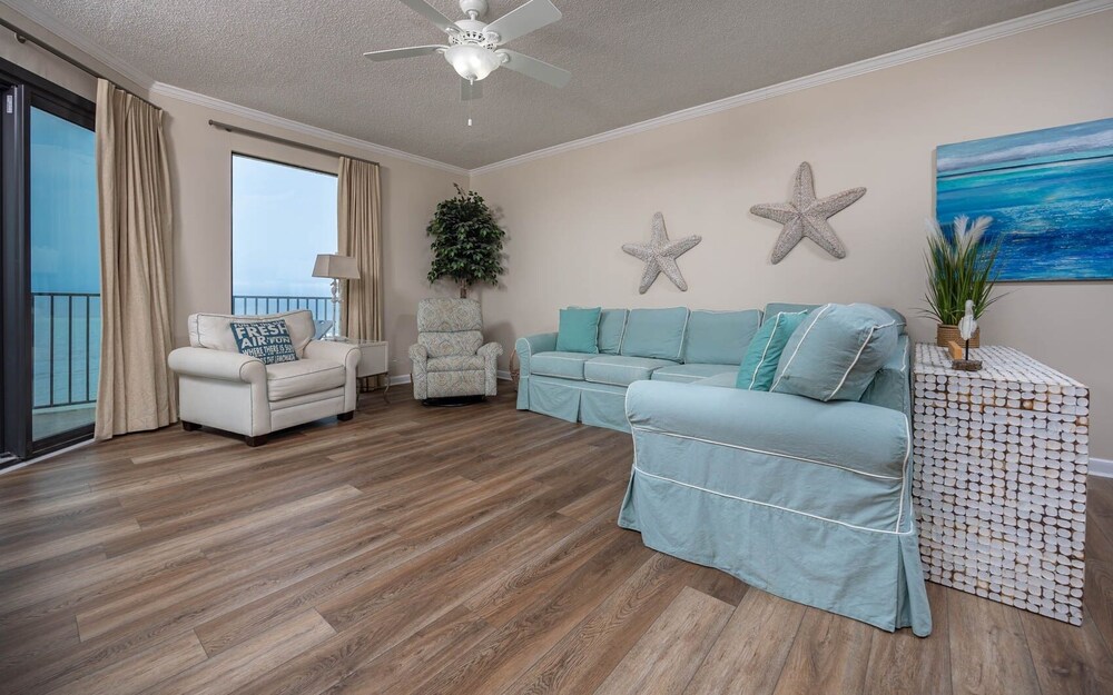 Condo, 3 Bedrooms