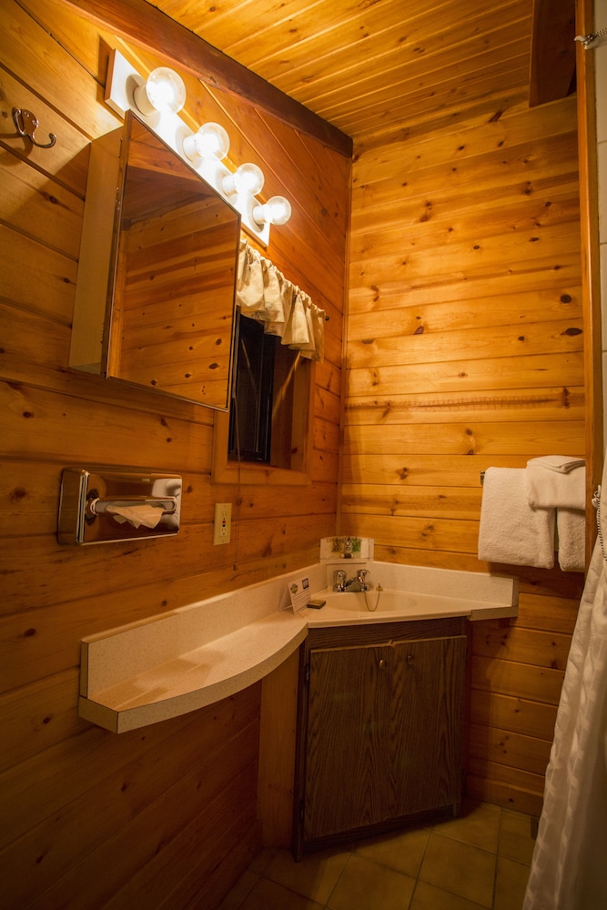 Chalet (Cedar) photo 2