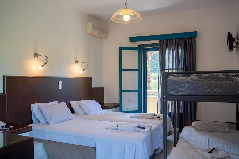 Chambre Double ou avec lits jumeaux, vue partielle sur la mer