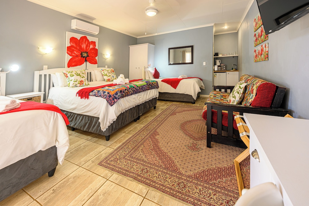 Family Room - Photo 11