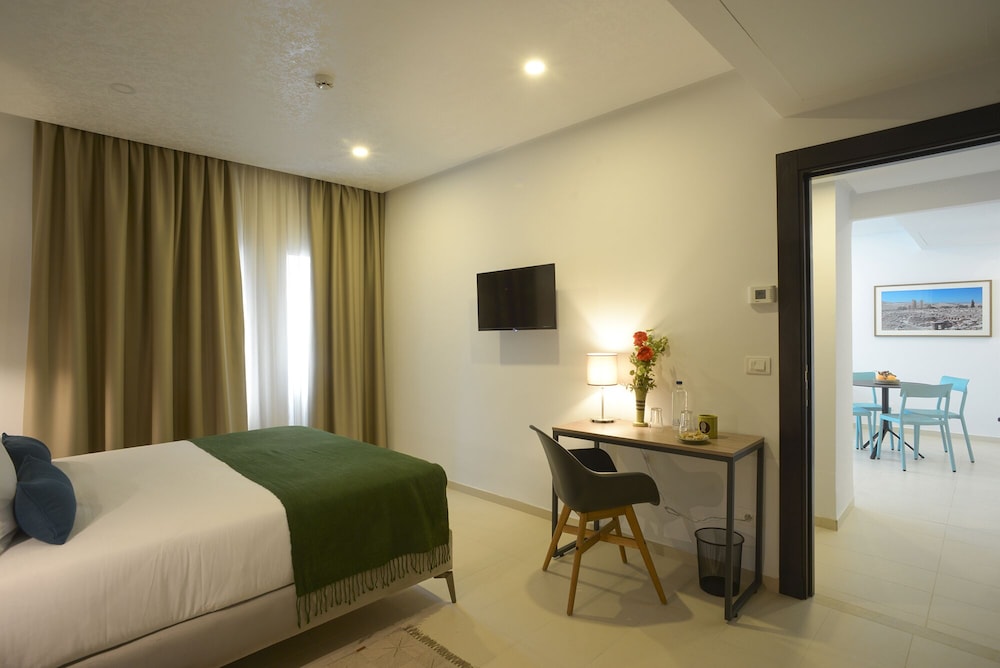 Family Studio Suite