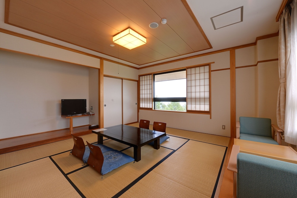 Family Room, Private Bathroom, Mountain View photo 2