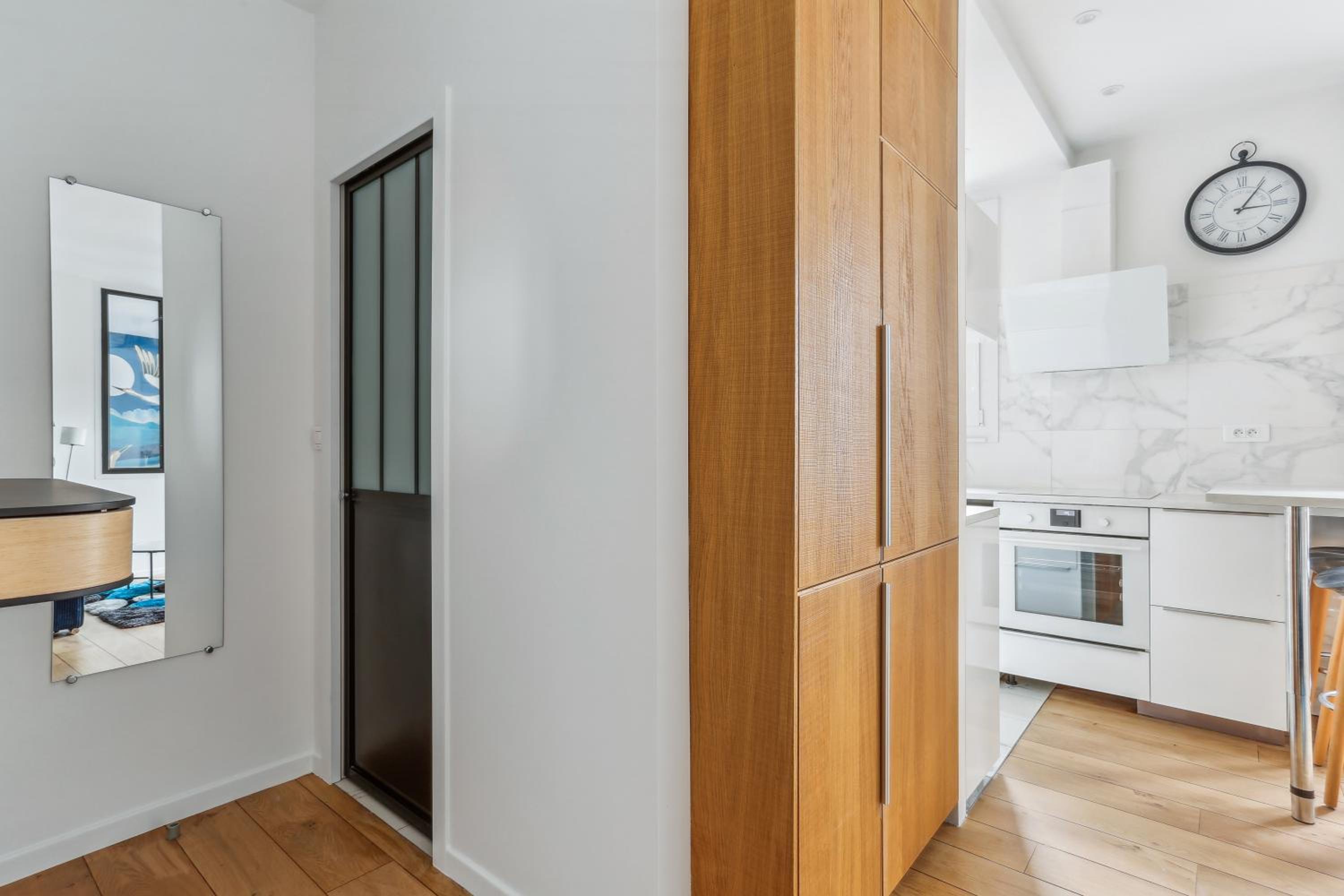 One-Bedroom Apartment with City View