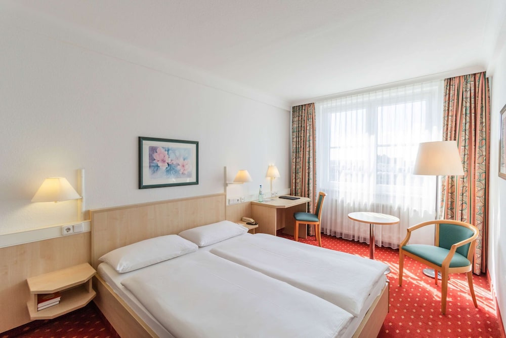 Standard Double or Twin Room - Photo 1