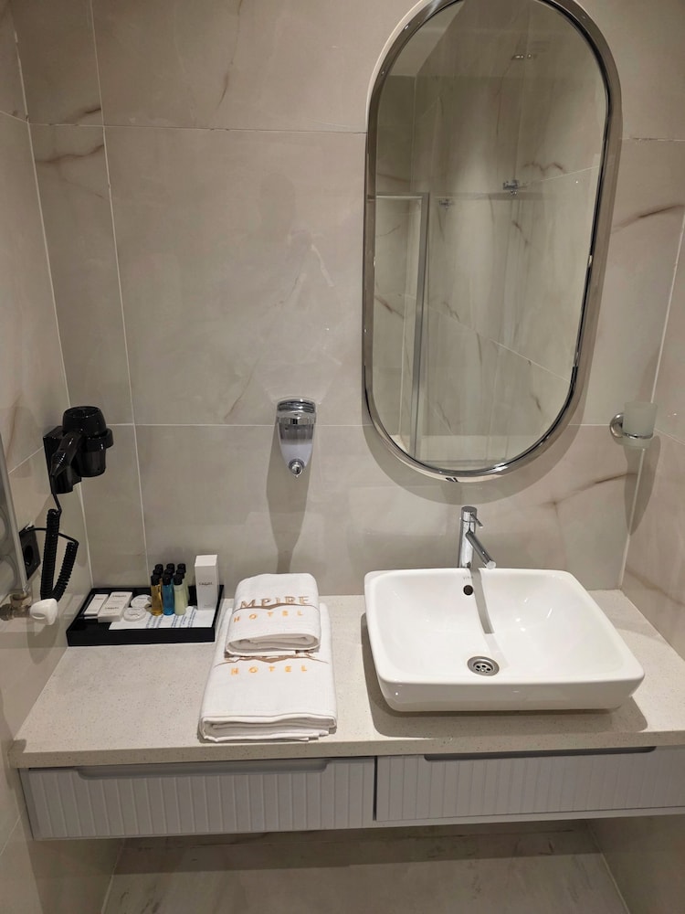 Deluxe Triple Room photo 3