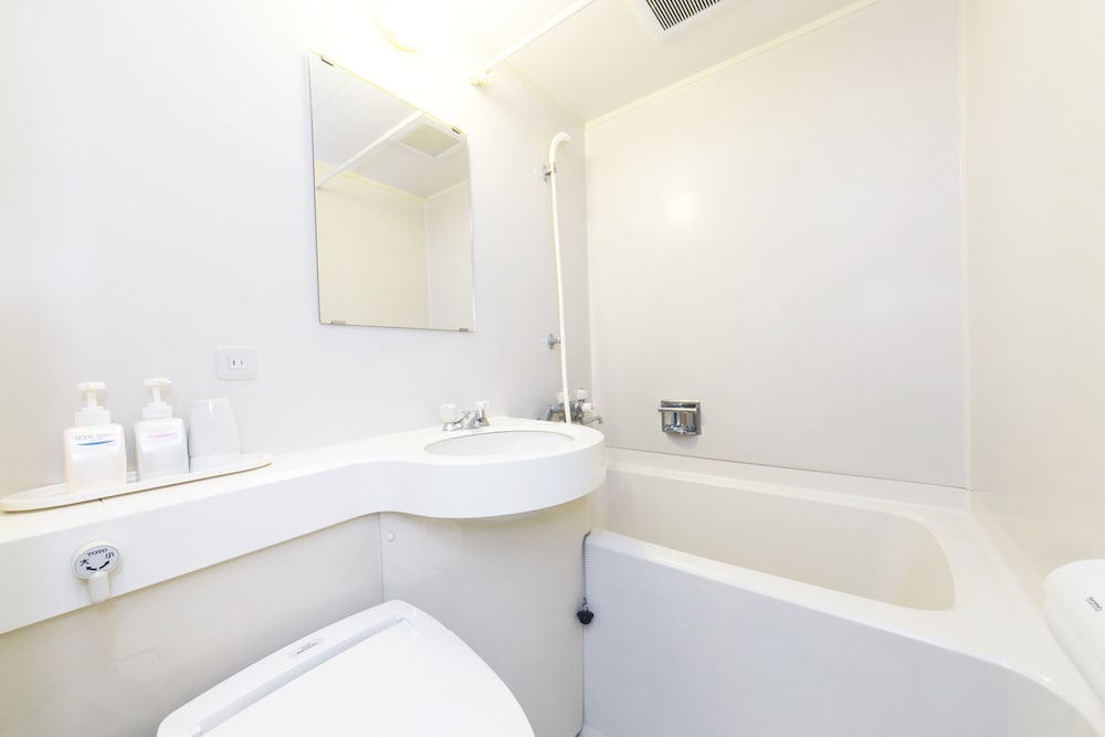 Economy Double Room, 1 Large Twin Bed photo 2