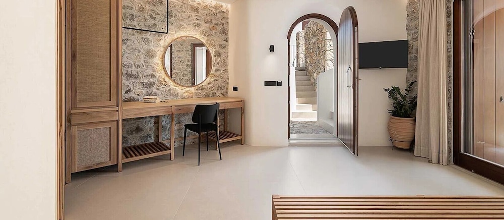 Suite, Balcony