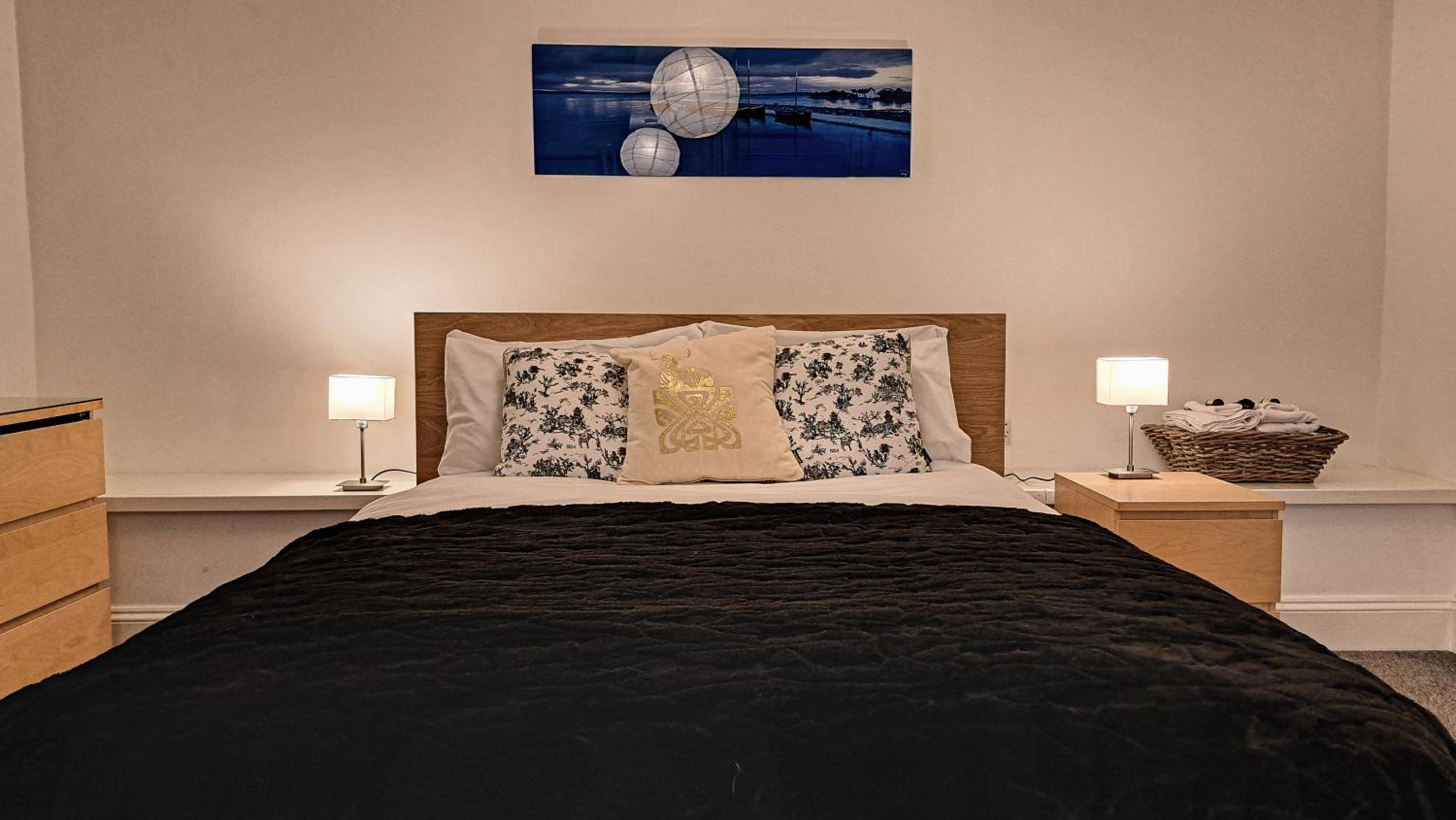 Double Room with Private Bathroom - Photo 11