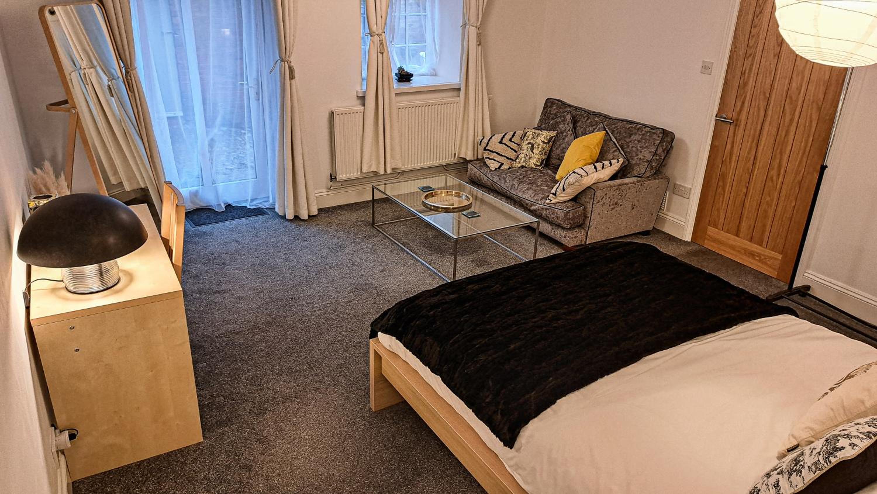 Double Room with Private Bathroom - Photo 16