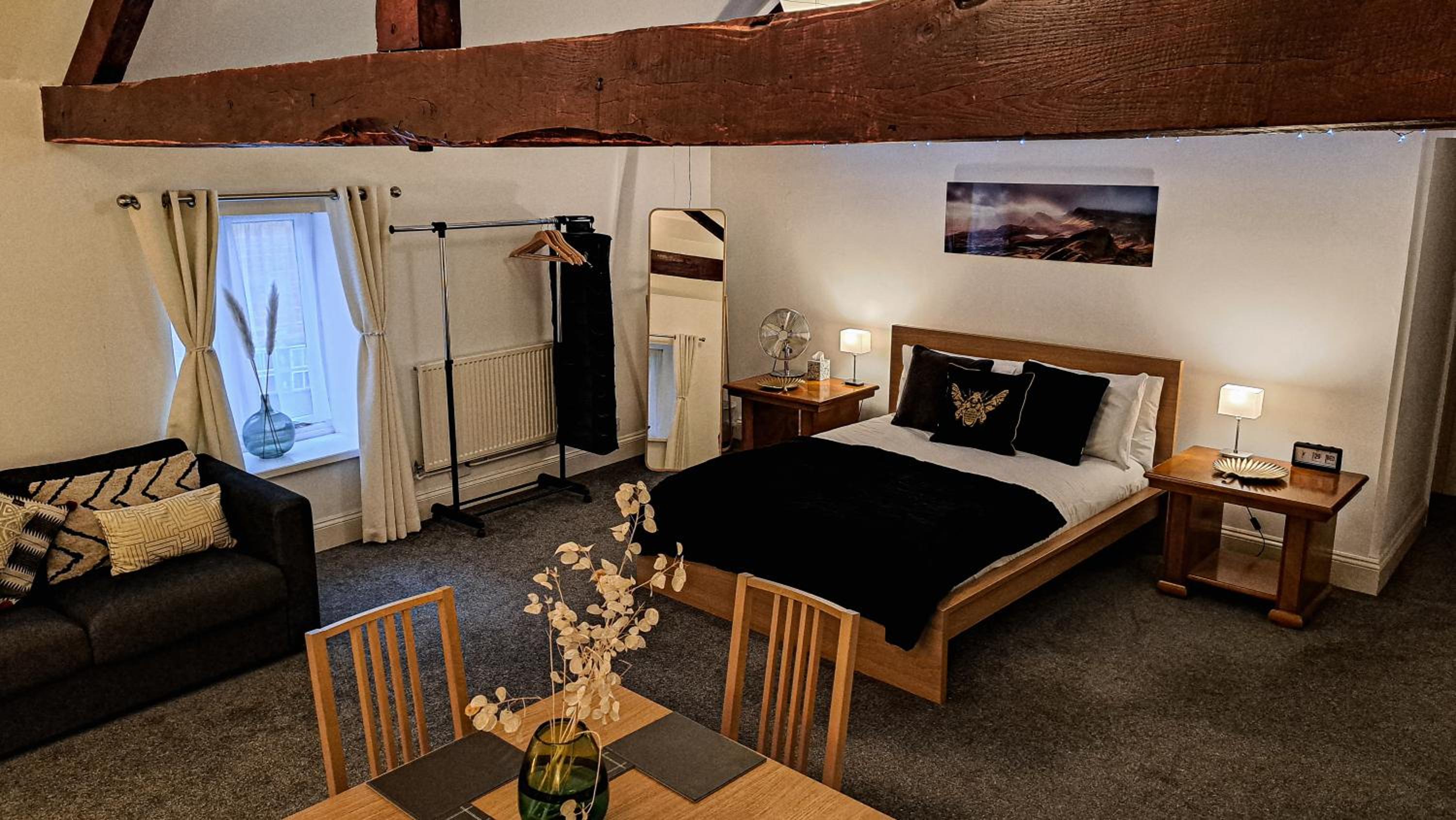 Deluxe Double Room with Shower - Photo 1