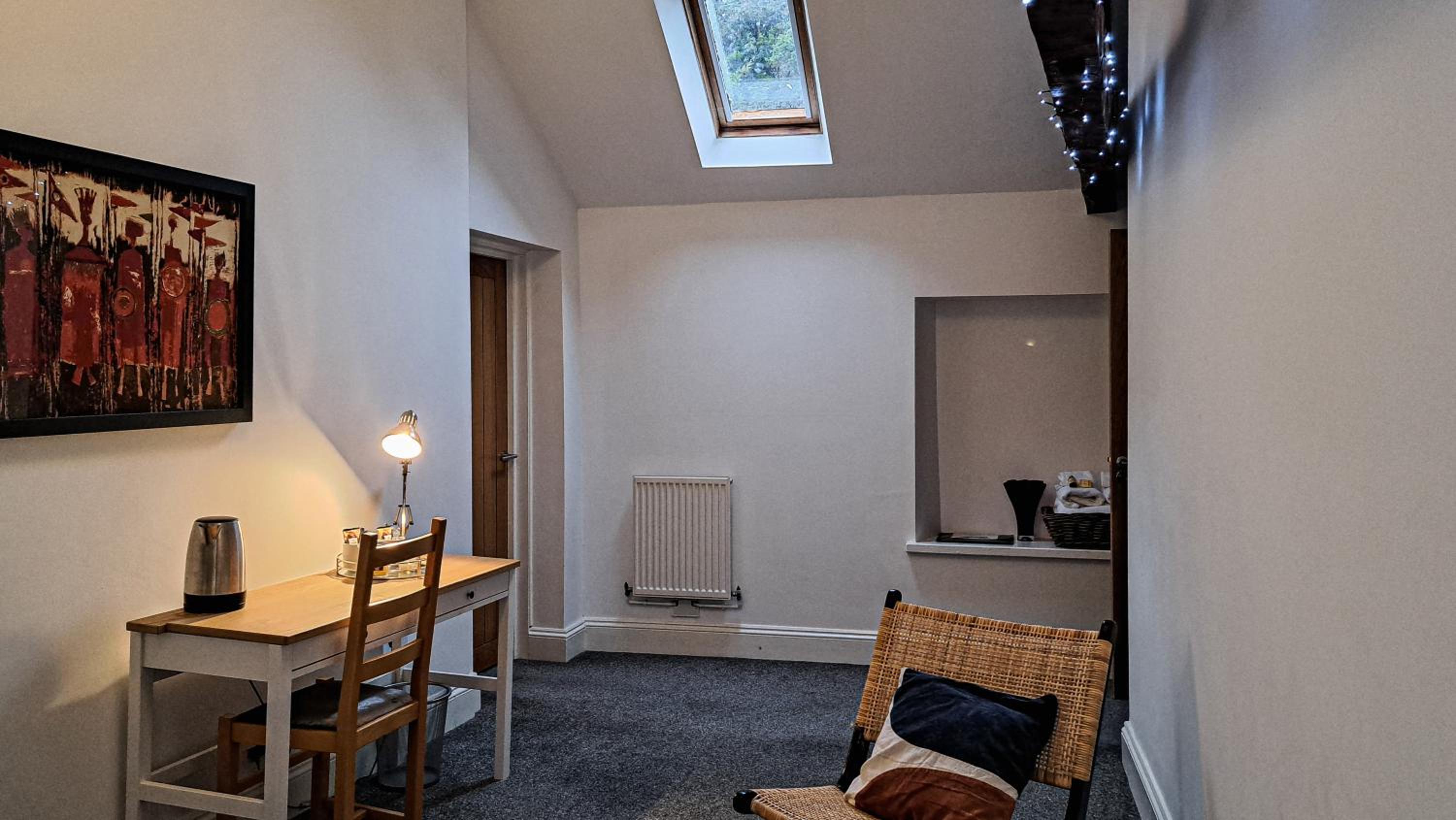 Double Room with Garden View - Photo 9