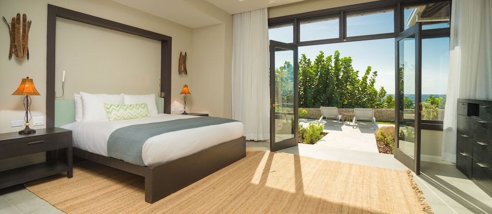 One-Bedroom Ocean View Villa photo 2