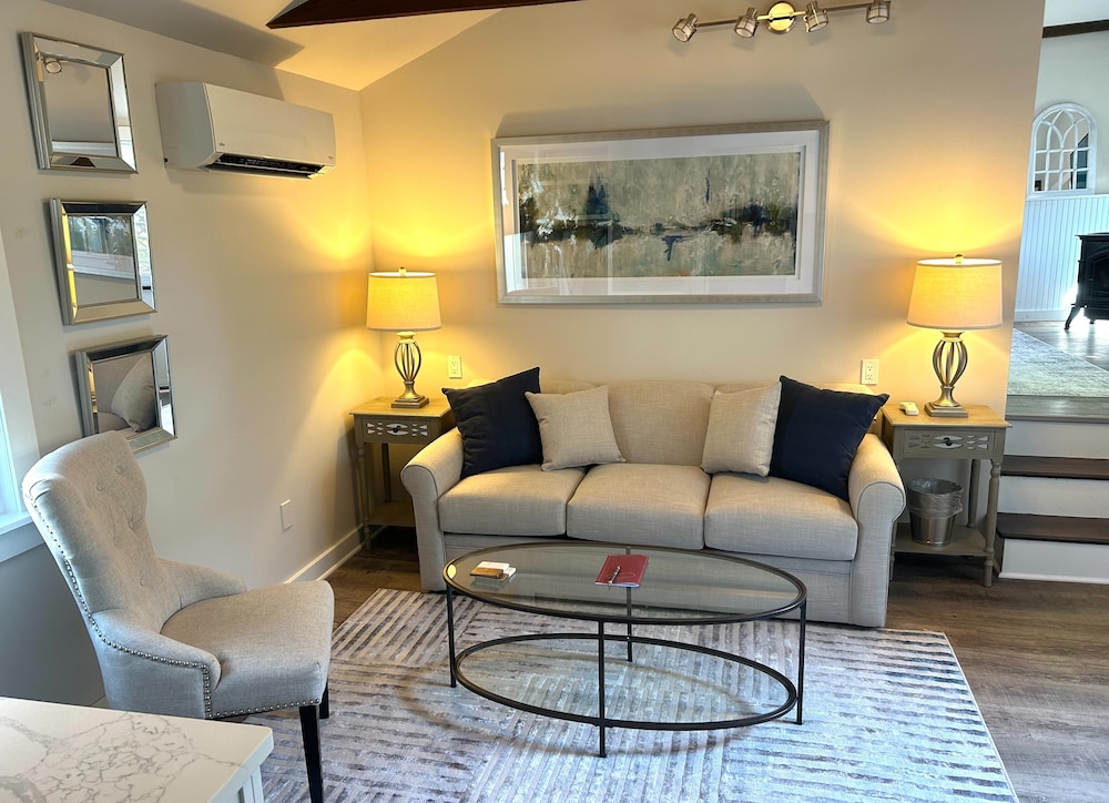 Cottage Suite photo 2