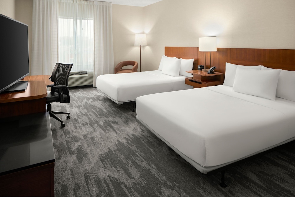 Room, 2 Queen Beds at Fairfield Inn & Suites Columbus OSU in Columbus