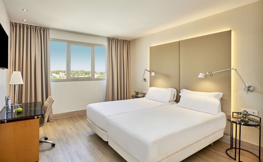 Standard Room (Extra Bed 3 Adults) - Photo 1
