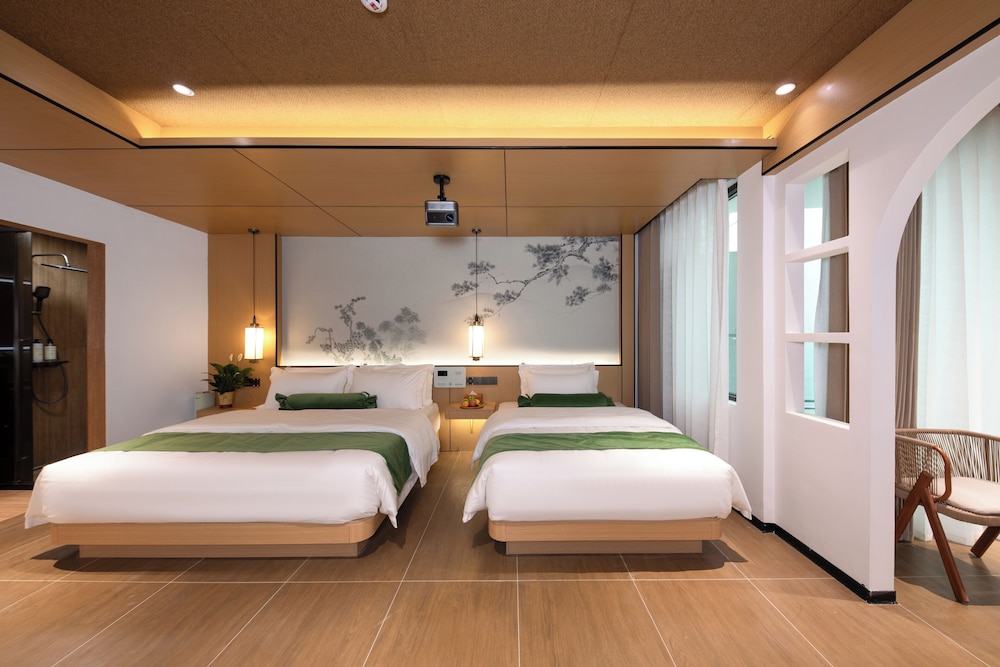 Classic Twin Room, Courtyard View