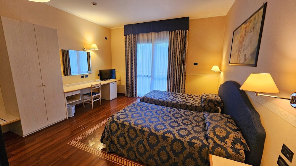 Superior Double Room Single Use photo 1