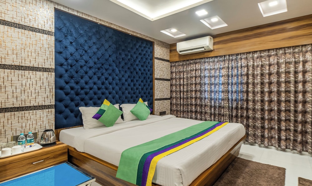Standard Double Room, City View