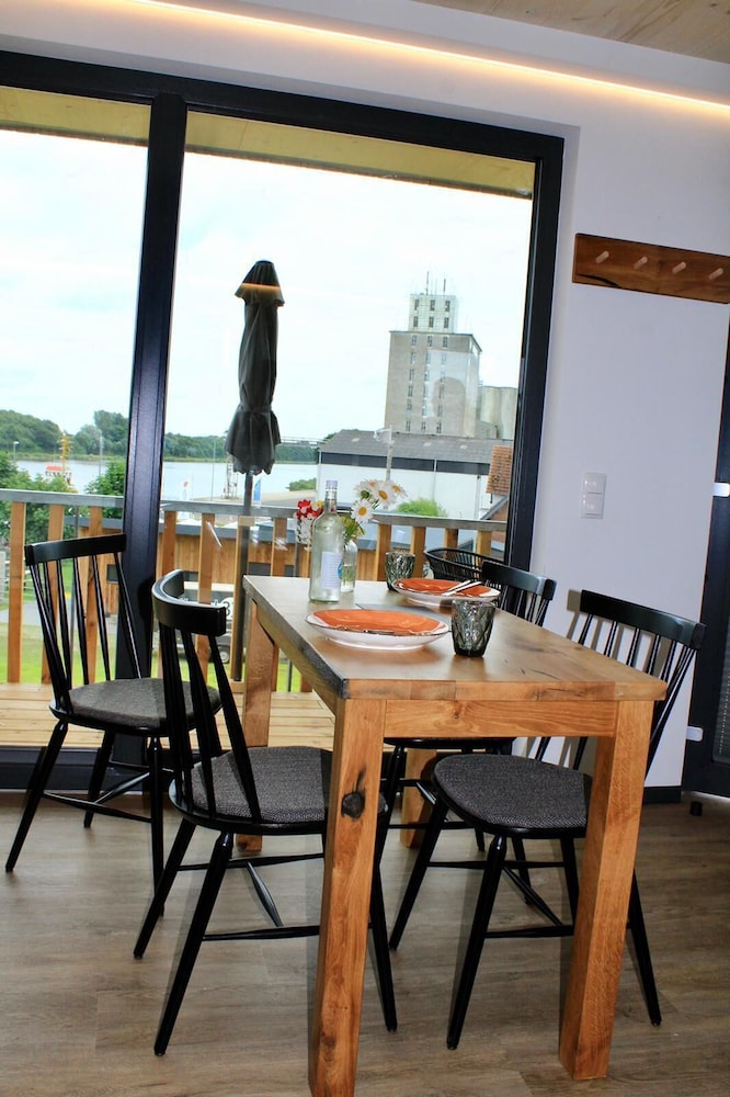 Panoramic Apartment, Private Bathroom, Canal View (Stelzenhaus), photo 6