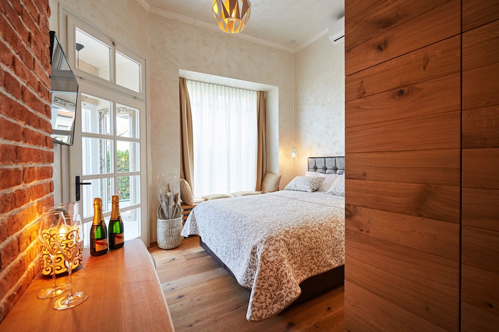 Triple Room, Balcony photo 2