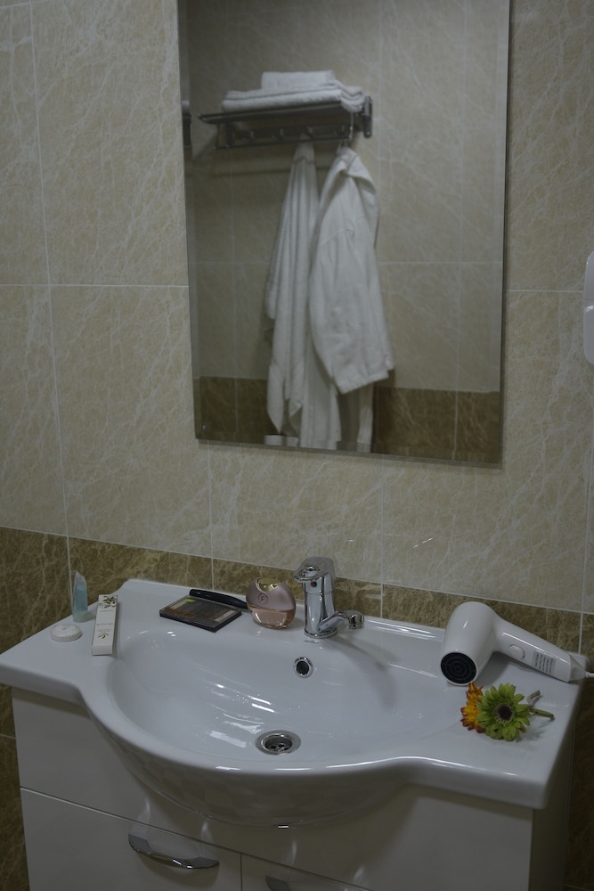 Deluxe Twin Room photo 3