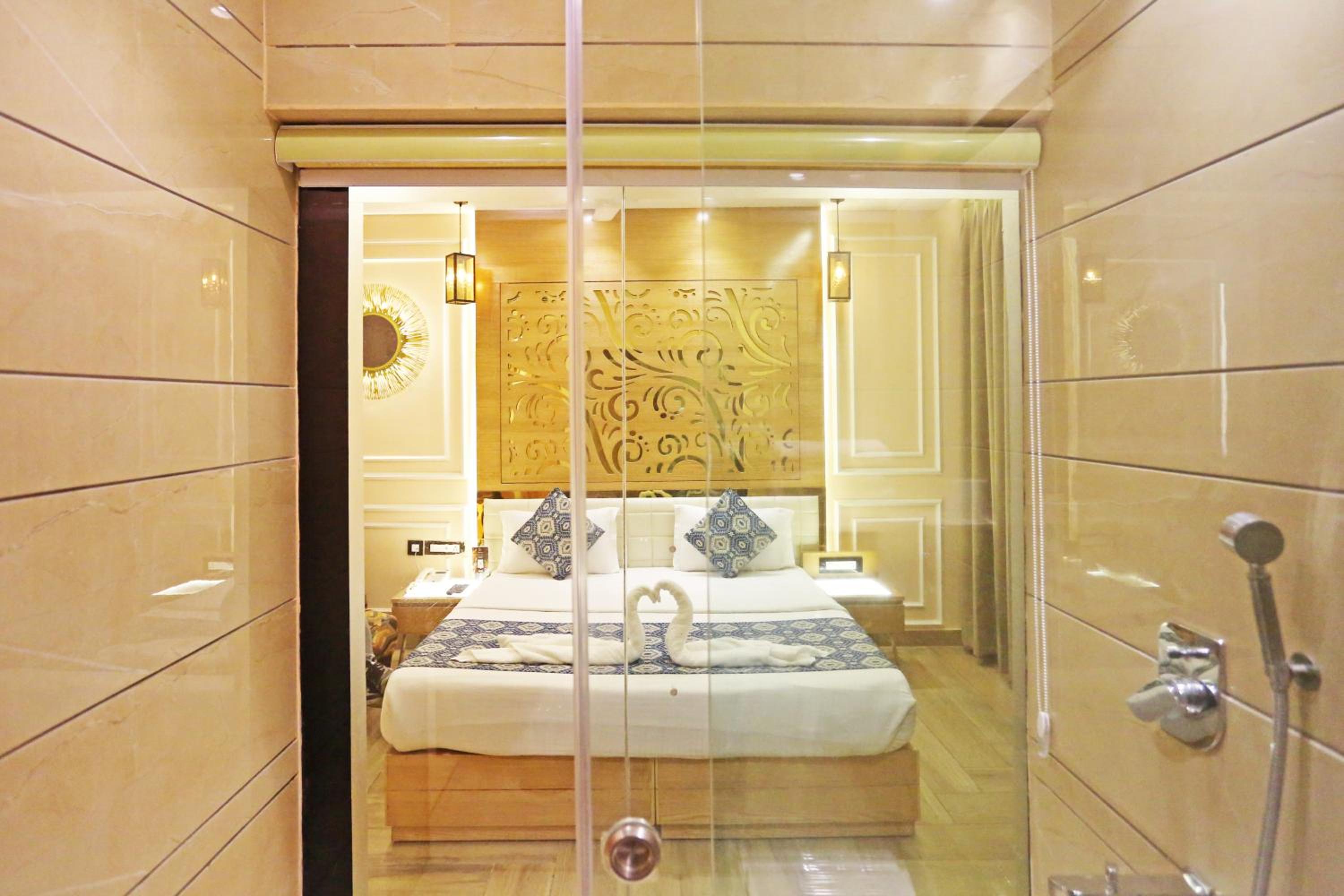 Deluxe Double Room with complimentary Hi Tea from 04pm till 06pm