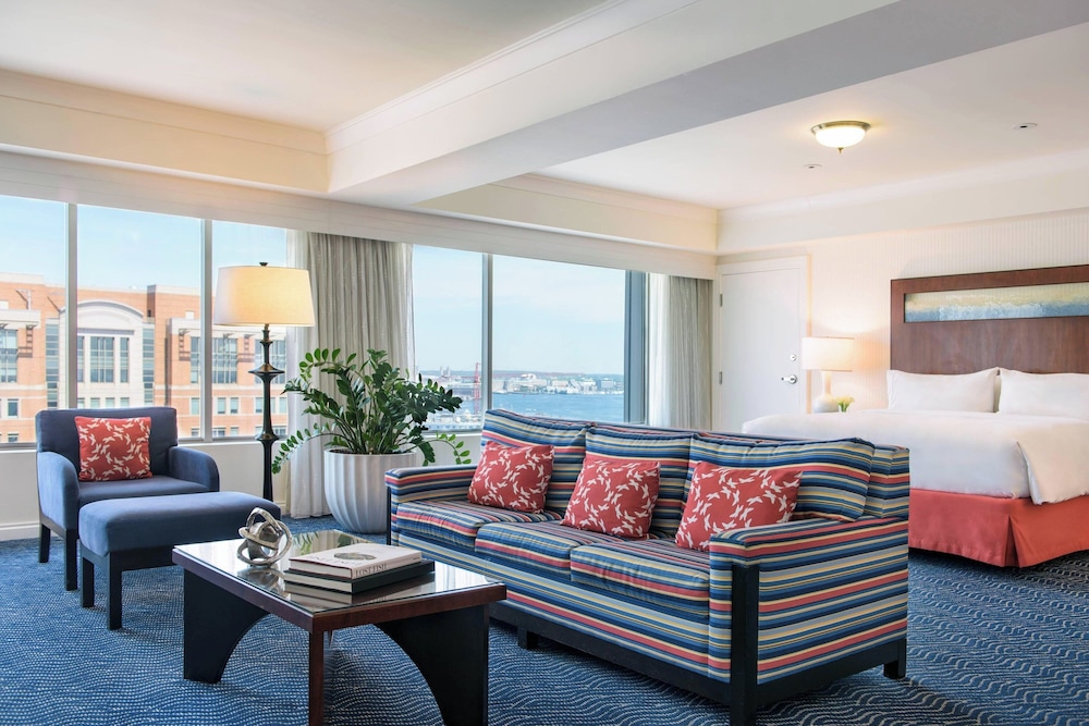 Premium Suite, 1 King Bed with Sofa bed