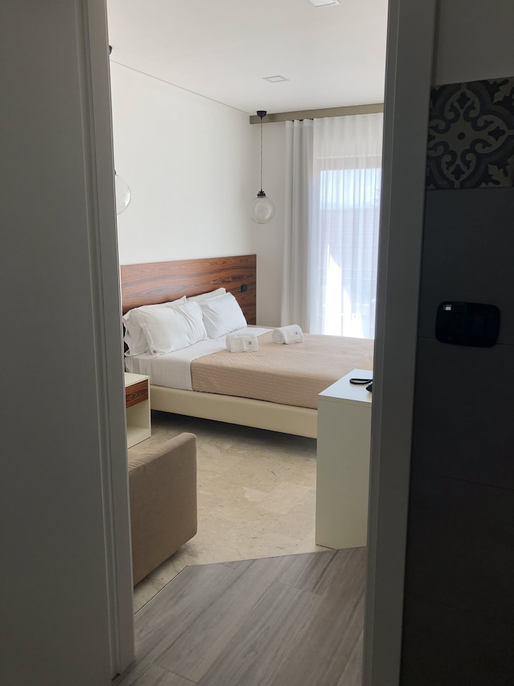 Standard Double or Twin Room photo 2