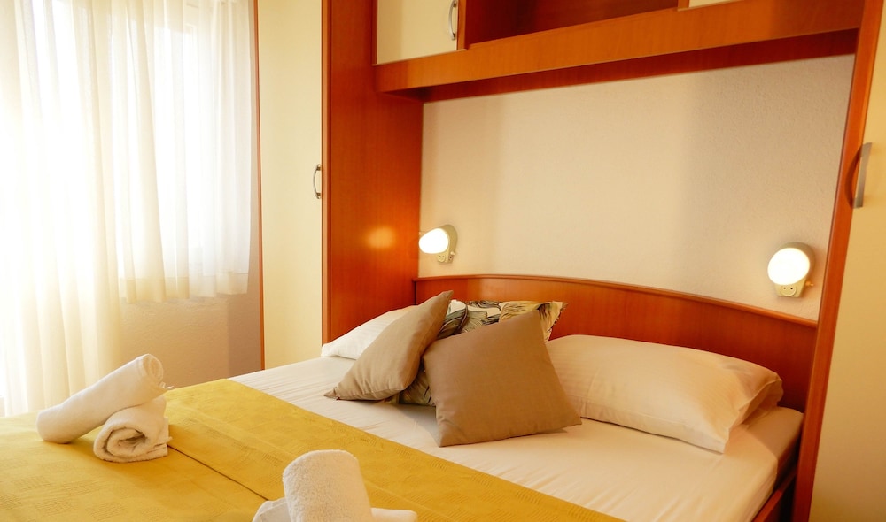Double Room, Balcony, Sea View (4)
