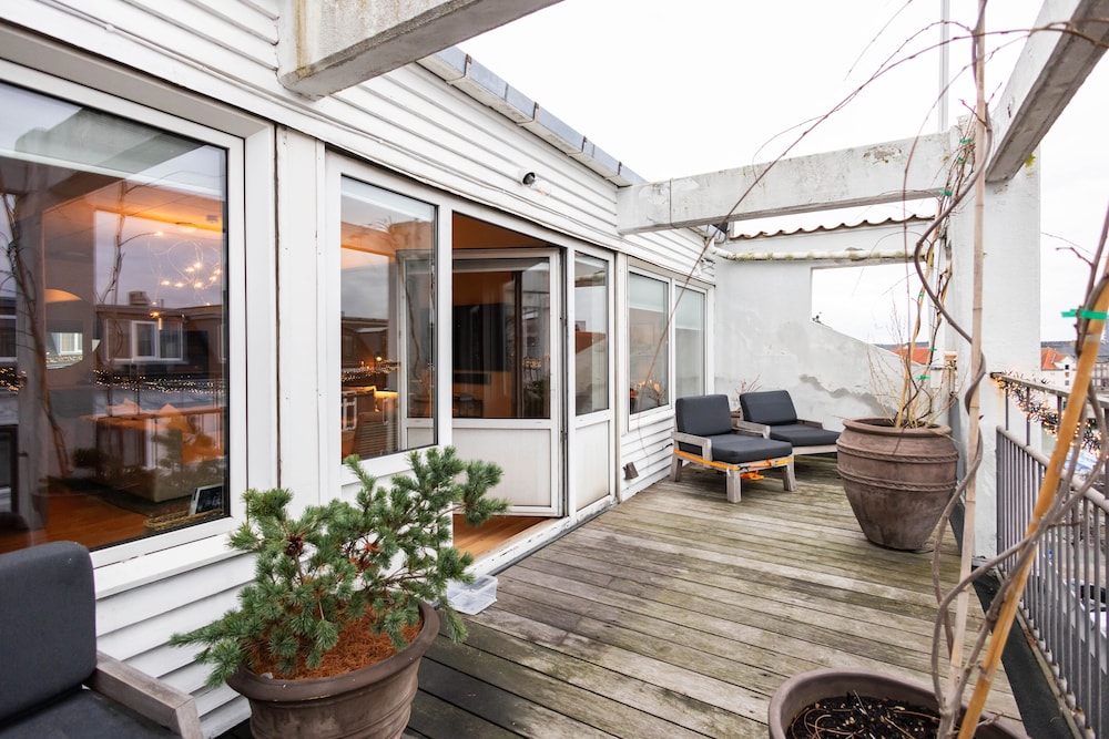 Superior Penthouse thumbnail 6