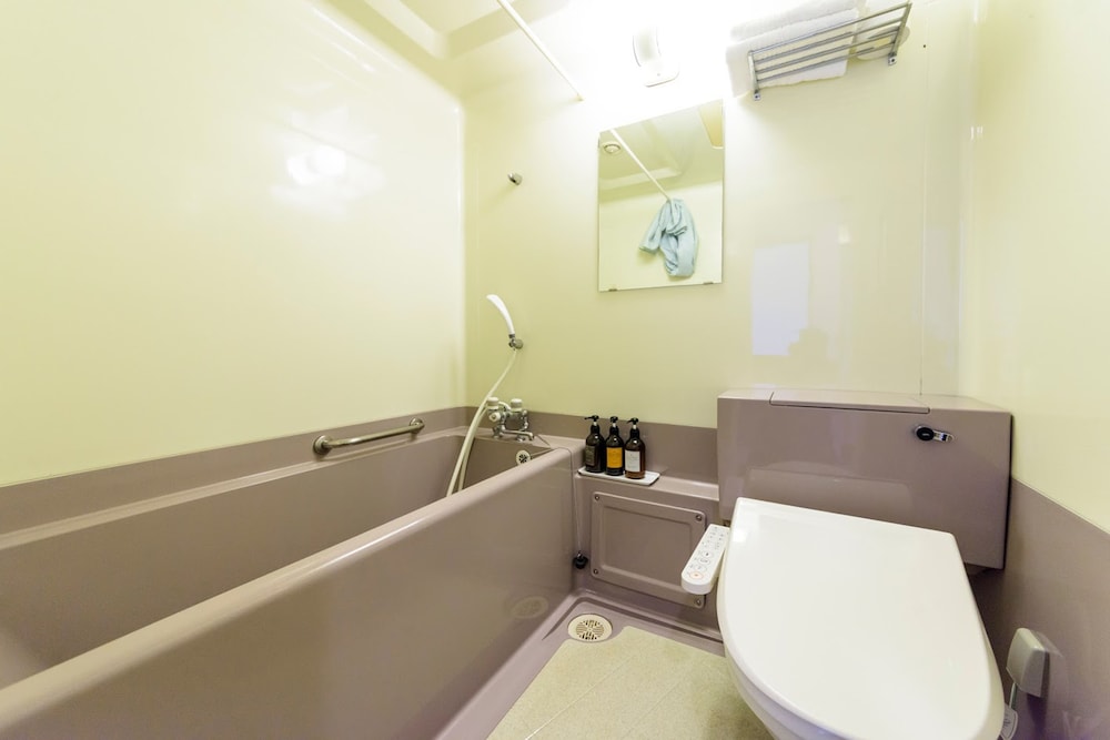 Twin Room, Smoking (Green View) photo 2