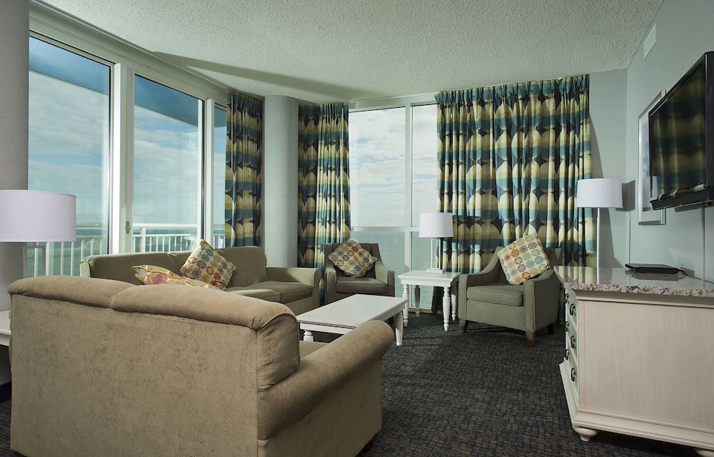 Corner Three-Bedroom Suite - Ocean Front - Ocean View