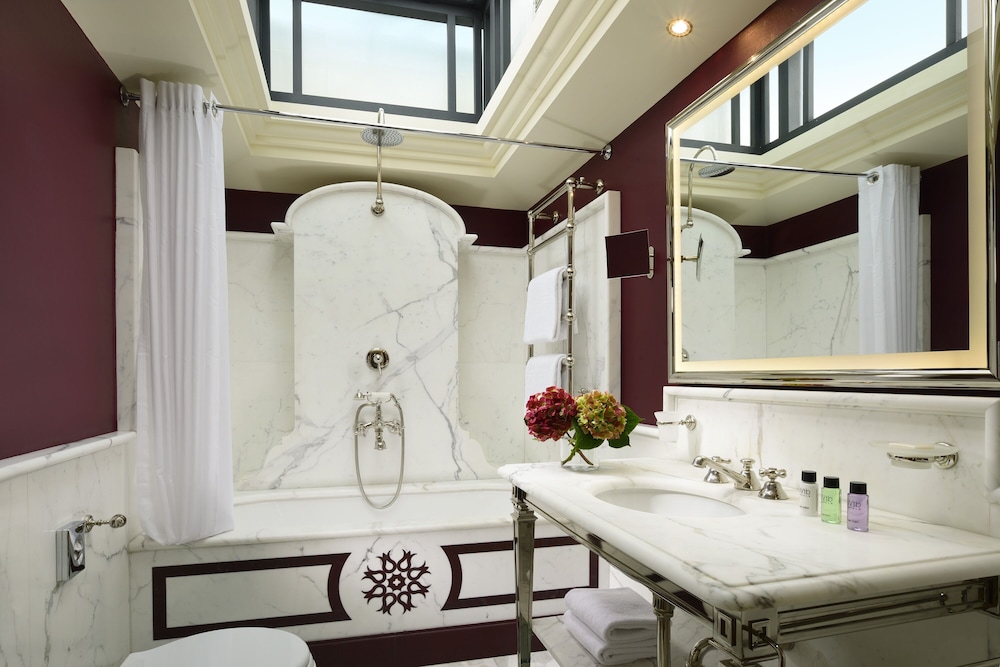 Suite, City View - Photo 9