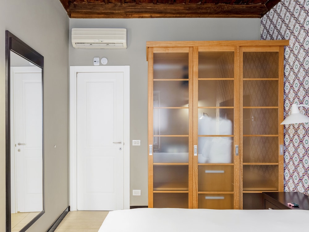 1 Bedroom Apartment, Sofa Bed photo 2