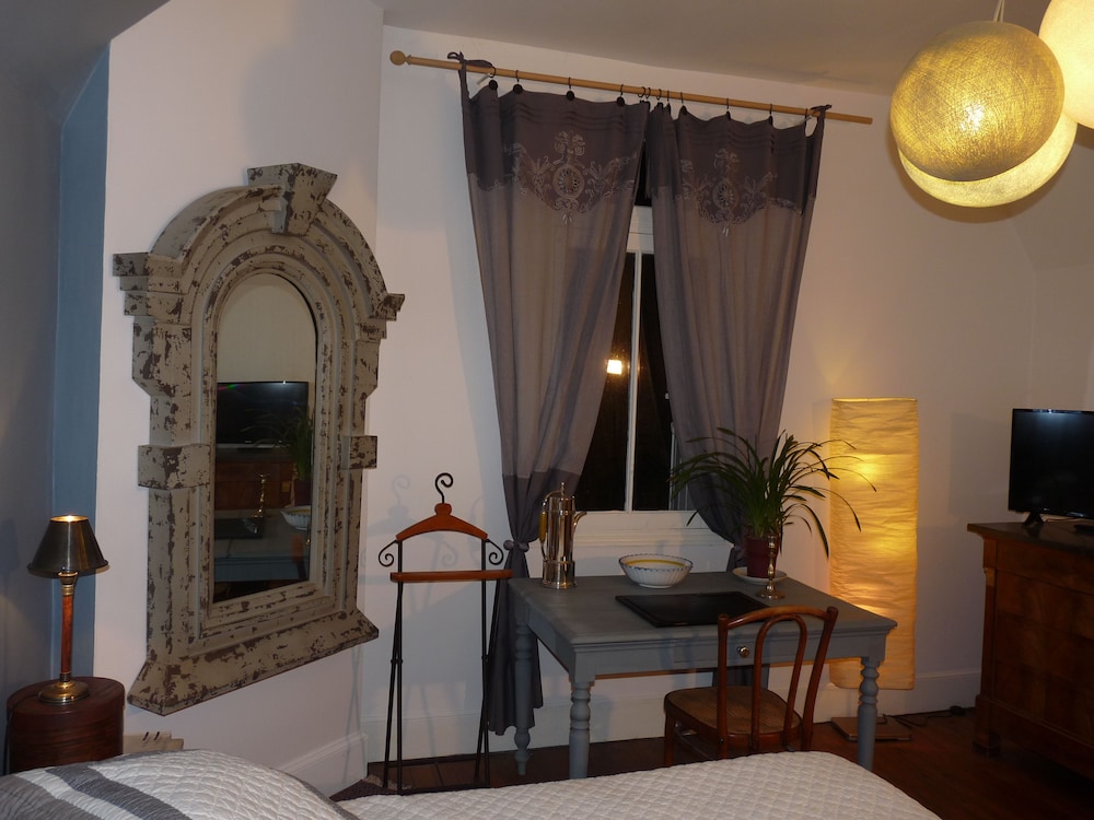 Double Room, Non Smoking (Bleu) photo 3