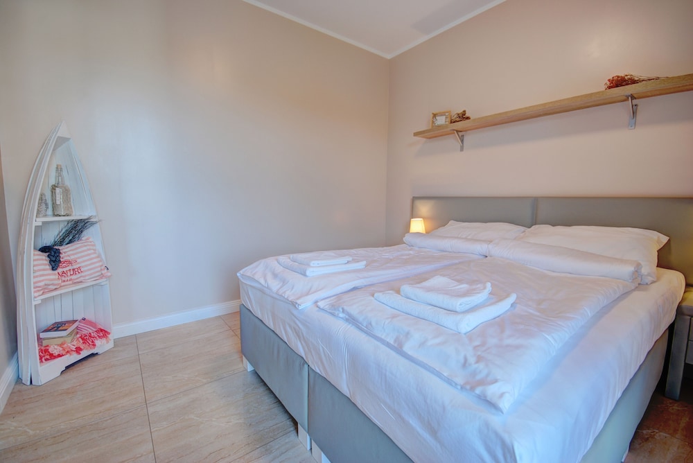 Premium Apartment, 1 Bedroom (301) photo 3