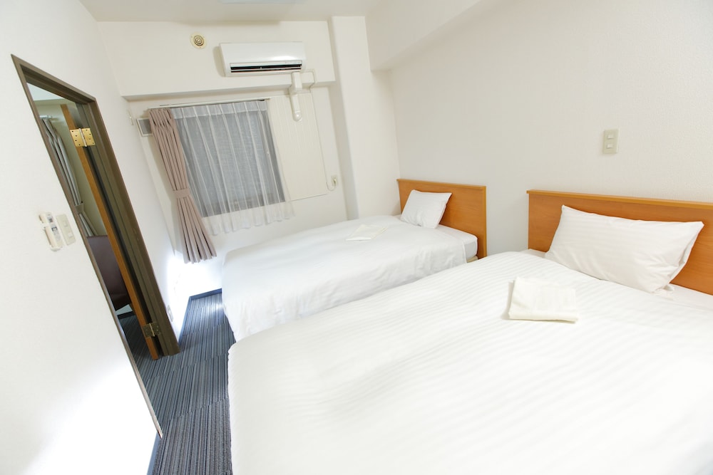 Standard Twin Room, Smoking With Kitchenette (Cleaning is Optional with Additional Cost) photo 2