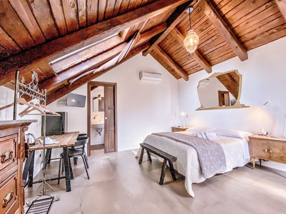 Design Double or Twin Room