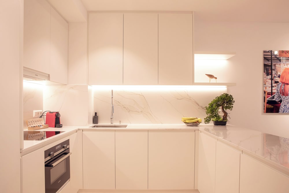 Luxury Apartment, 2 Bedrooms, Balcony, City View (Apartment Attert) photo 3