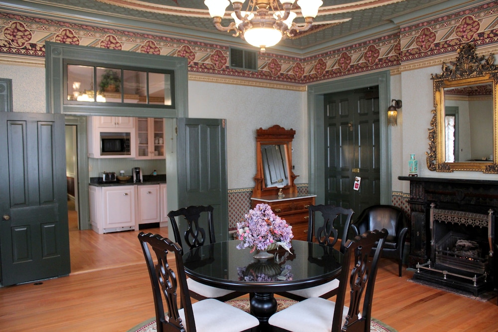 Presidential Suite