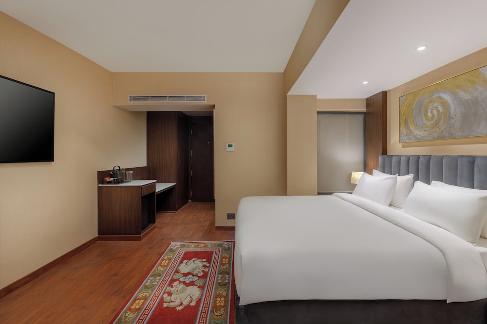 Deluxe Room, 1 Double Bed photo 2