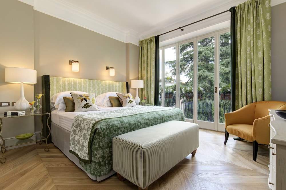 Suite (Valadier)