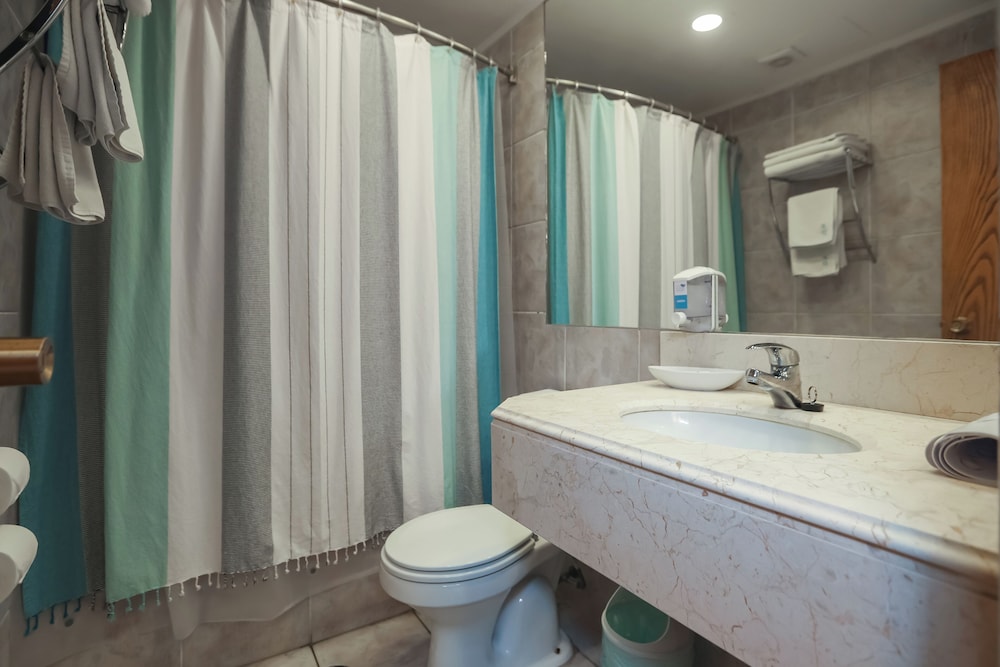 Standard Double or Twin Room, Ocean View photo 2