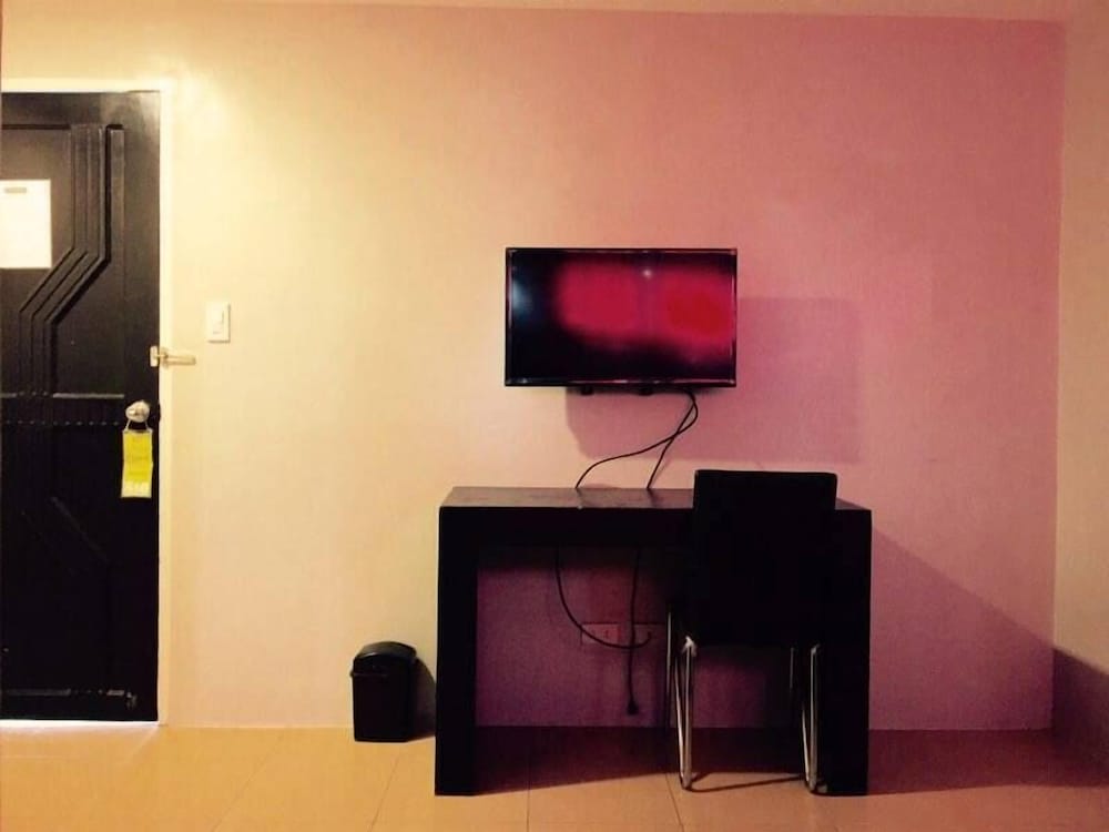 Deluxe Room - Photo 5