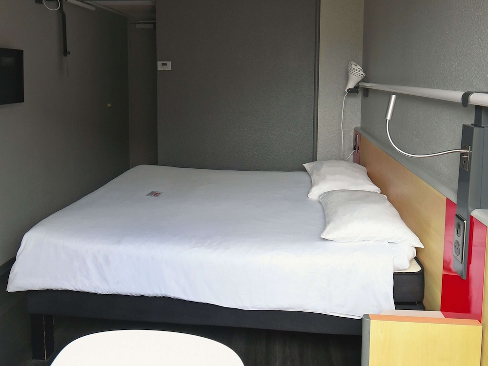Standard Room, 1 Double Bed - Photo 14
