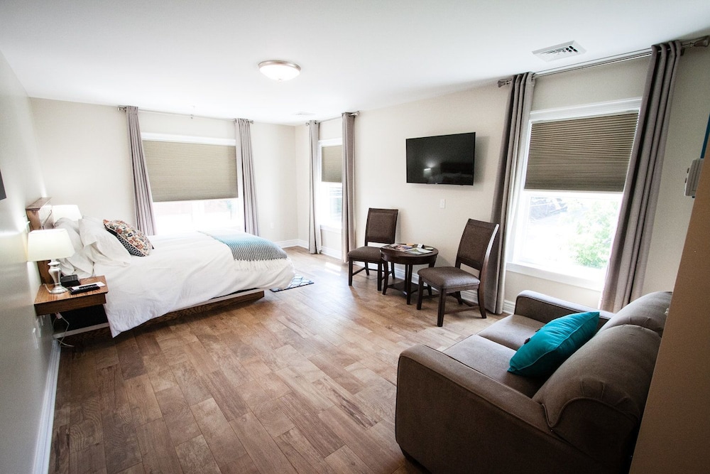 Apartment, 1 Queen Bed with Sofa bed, Kitchenette (203) photo 3
